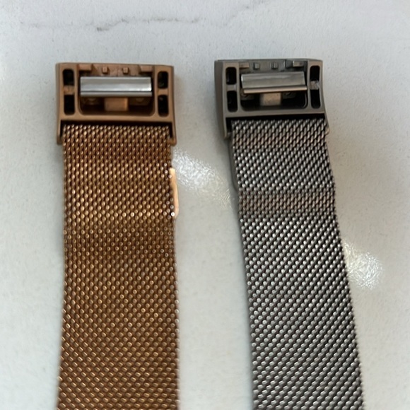 Set of 2 Silver and Goldtone Mesh Adjustable bracelets for smartwatches - Picture 6 of 7